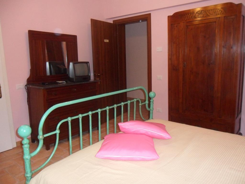 Agriturismo Poponi Villa Todi Room photo